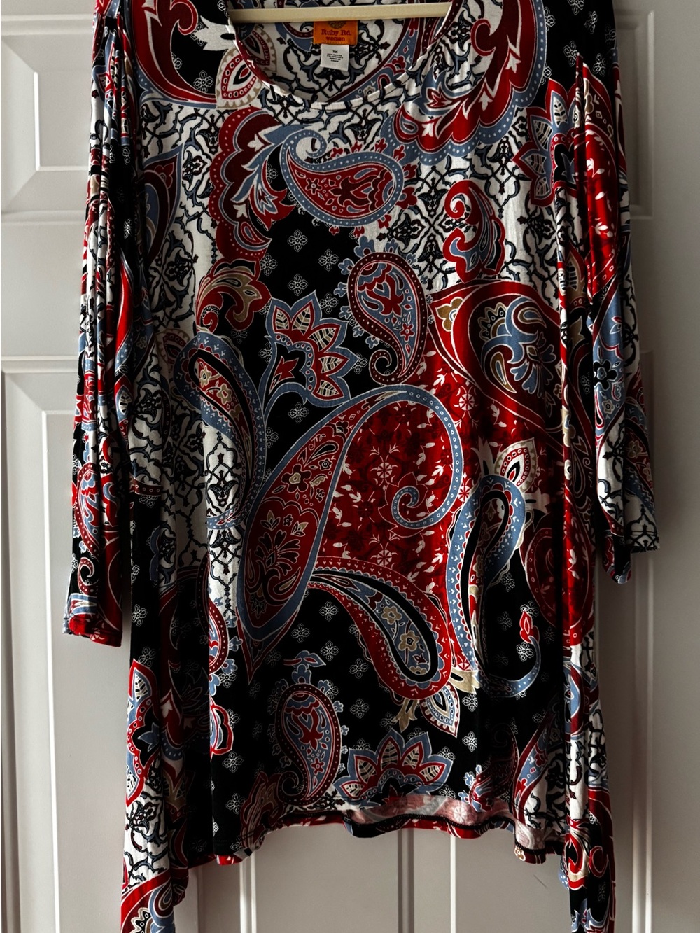 Ruby Rd. Woman 1X Paisley Sharkbite Hem Tunic Top